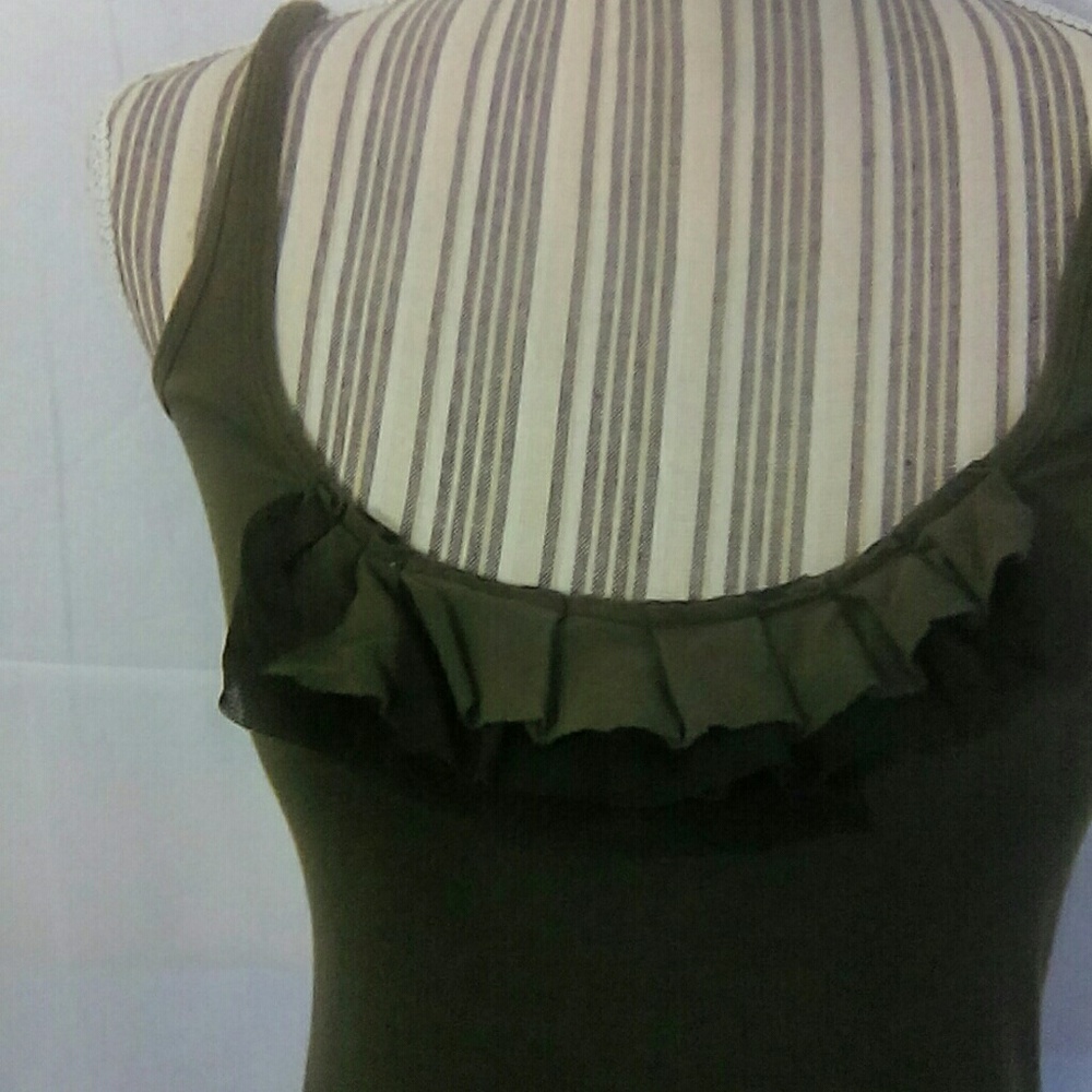Jadens Olive Green Ruffle Front Neckline Sleeveless Tank Size XSmall